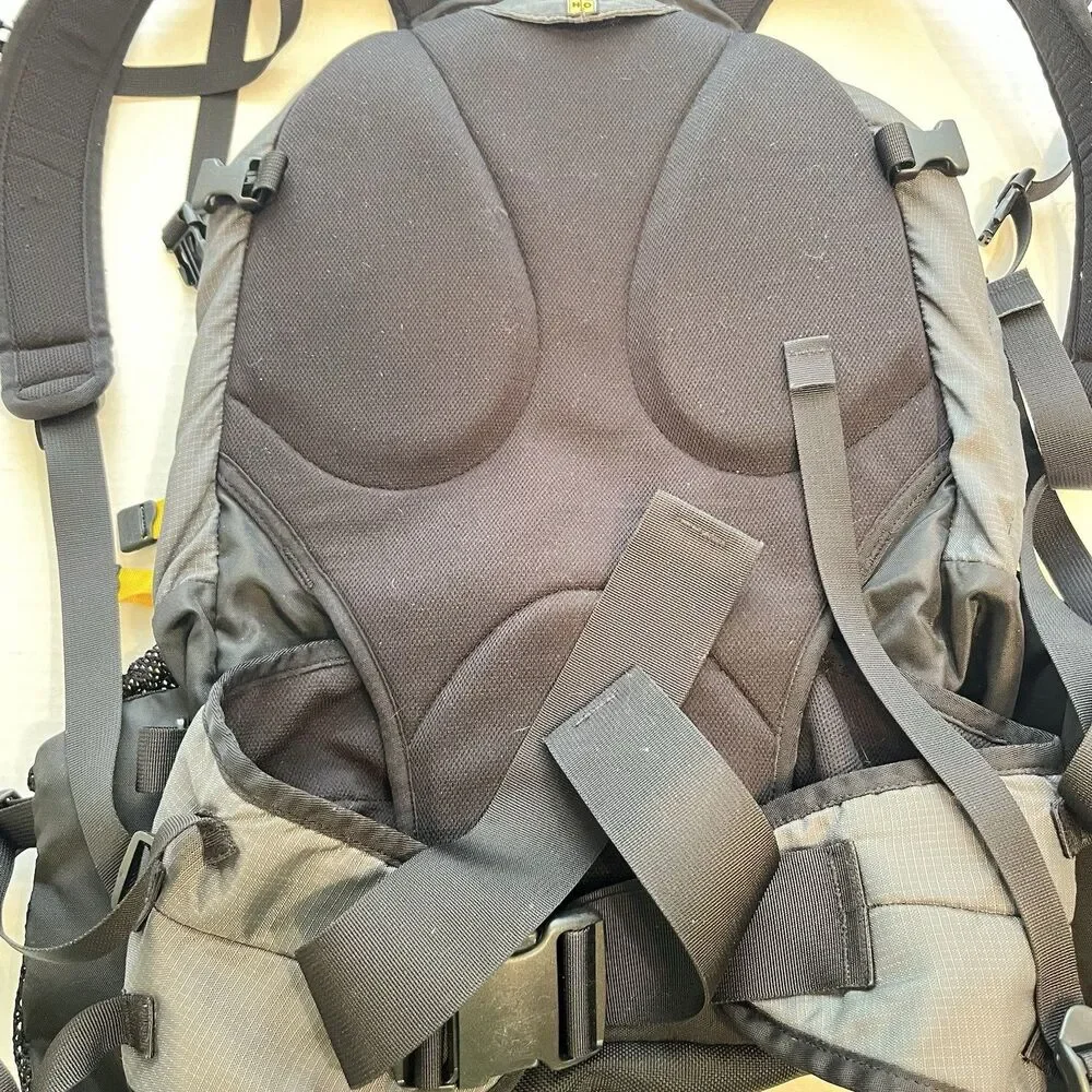 MountainSmith Wraith? Mojo? Lumbar Backpack Hiking Camping Outdoors Trail